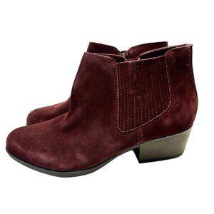 Clarks Burgandy Wine Low Heel Ankle Boots SIZE 7.5 M